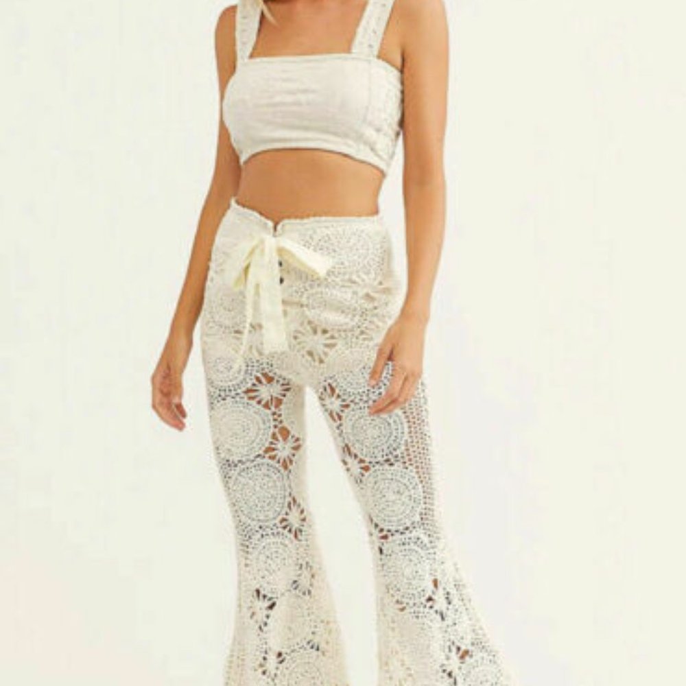Free People Dragonfly Crochet Flare Pants. Size S.